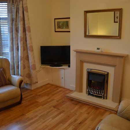 Entire 3 Bedroom House Near Caerphilly Station Kültér fotó