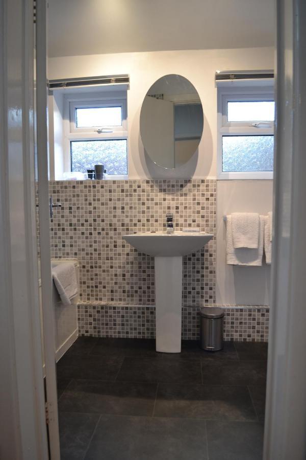Entire 3 Bedroom House Near Caerphilly Station Kültér fotó